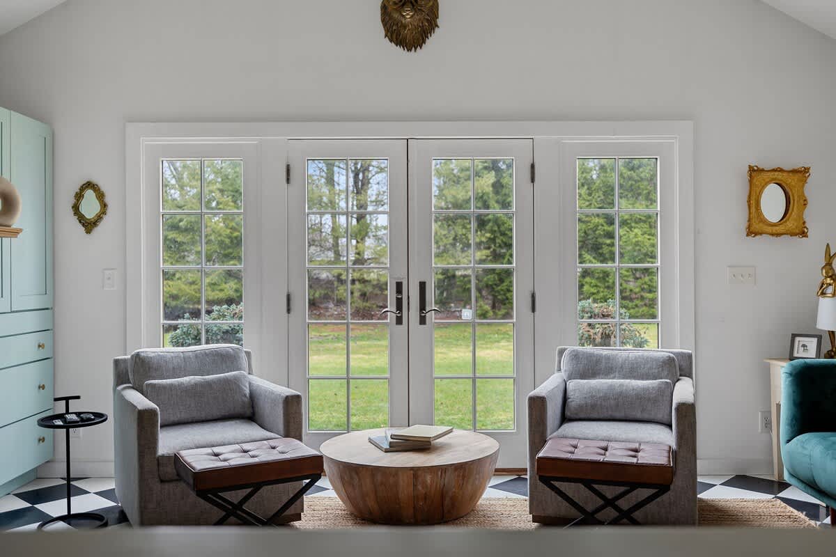 Lap of Luxury? This cozy vacation property is all about it. Fo' sho'.