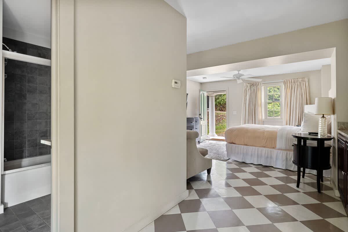How 'bout a lush-and-plush bedroom with an Ensuite bathroom? Ah-h-h.