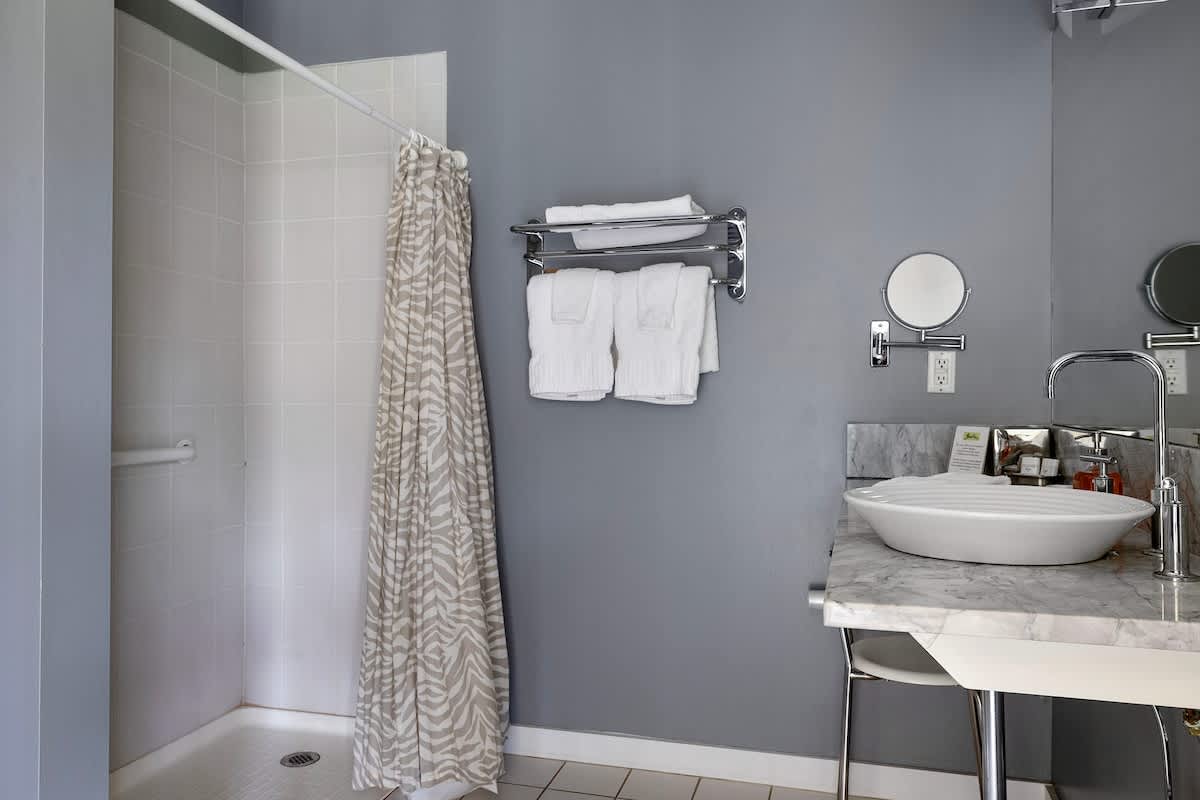 Rabbit Run is known for having chic metro-design bathrooms. No surprises here!