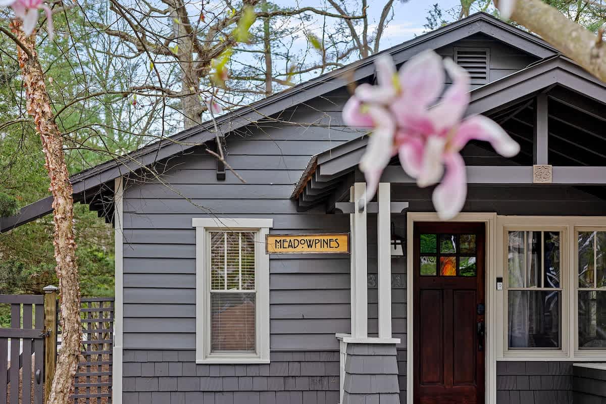 Both inside and out, this cottage's design and comfort level are off the chart.