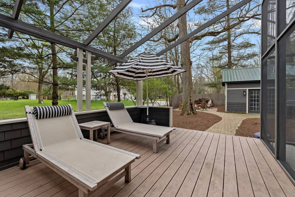 Sharing some sun deck time on a chaise lounge while on vacation? Life is good.