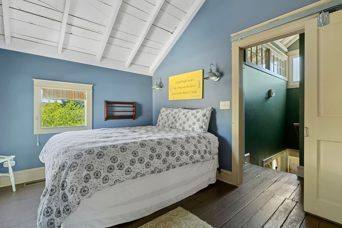 Bedroom 2 is on the upper level & has a queen-size bed.