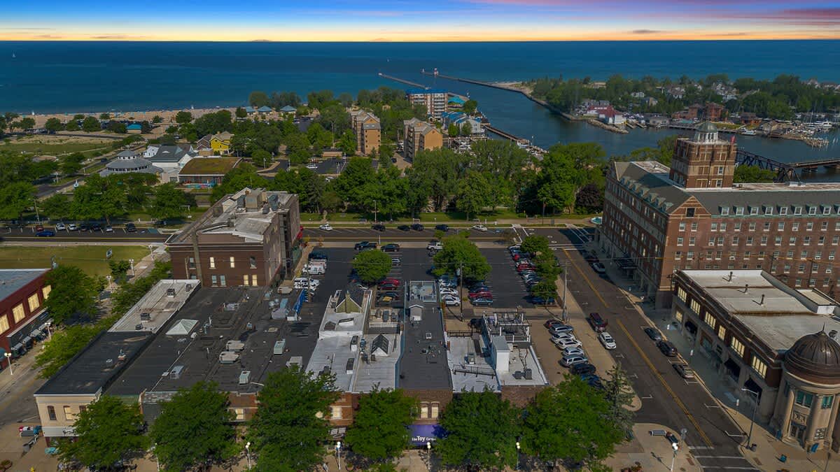 Ready to dive into the urban adventure?
