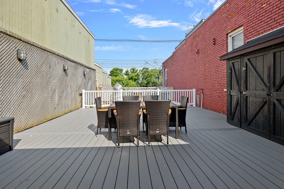 When life gives you a deck, make it your happy place.
