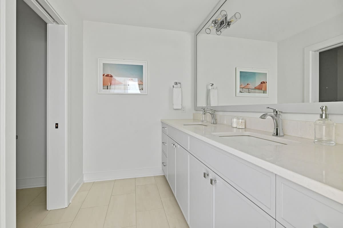 Mirror, mirror on the wall, who's the cleanest of them all?