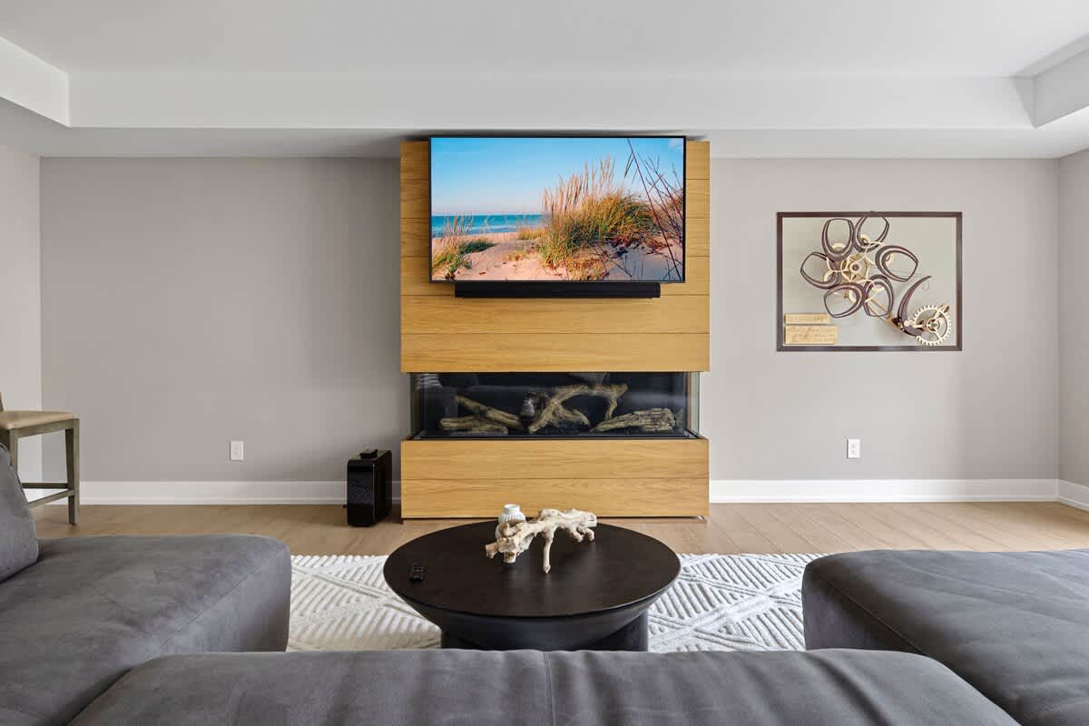 Set the stage for warm and entertaining evenings!