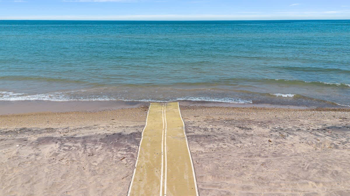 Step into the sea and leave your worries behind!