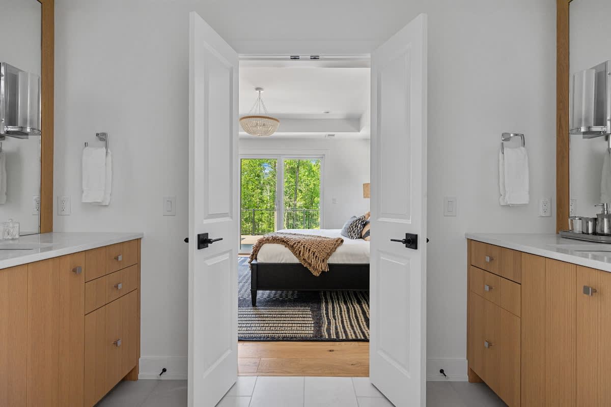 Waking up to a bathroom mirror and a comfy bed - the perfect start to any day!