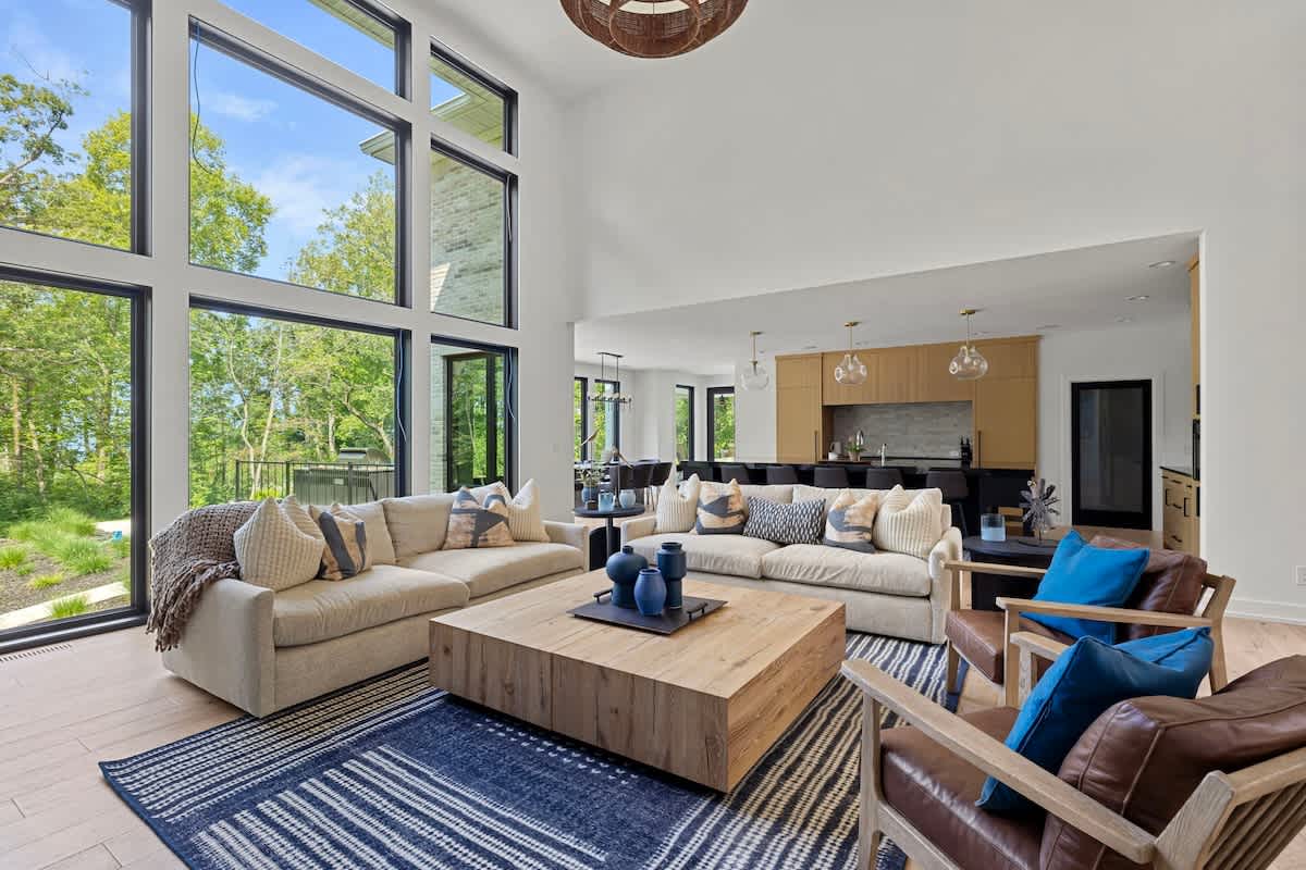 Letting the sunshine in and feel grateful for this peaceful retreat.