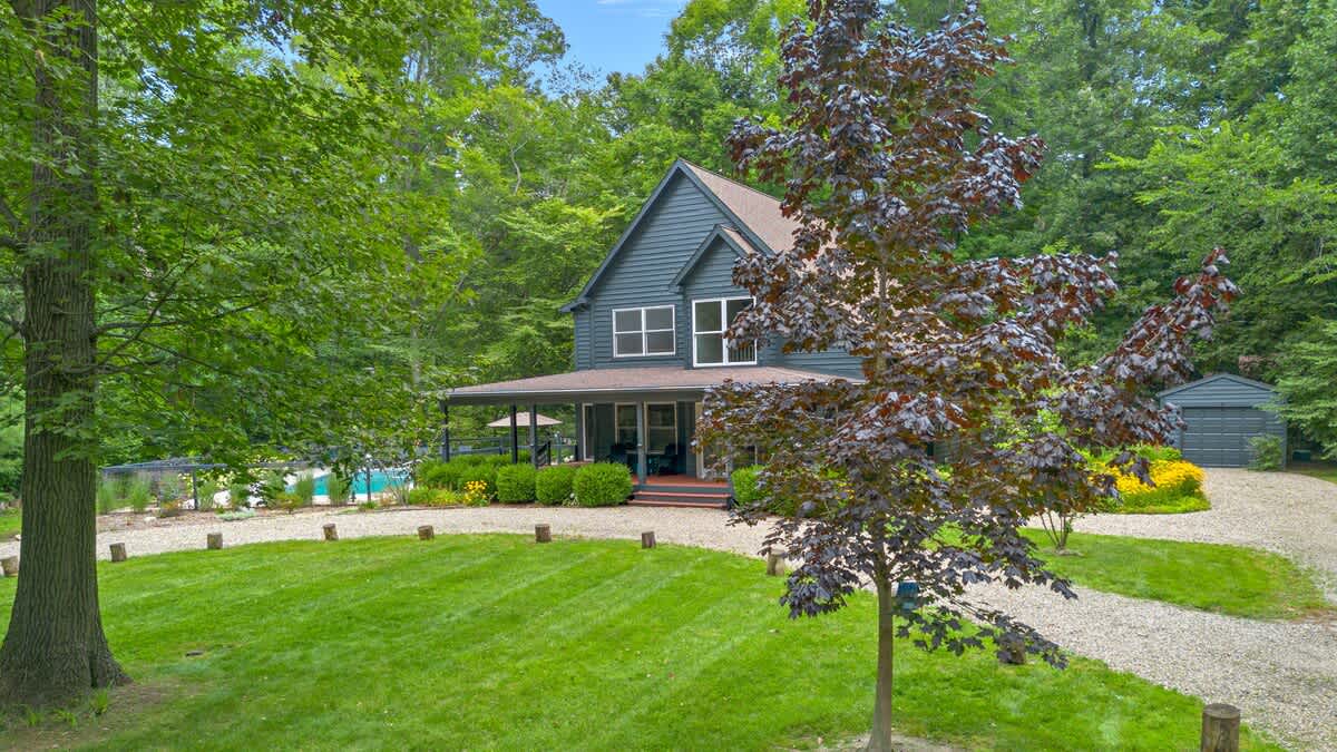 Tranquil hideaway surrounded by nature – ideal for relaxation and outdoor adventures.