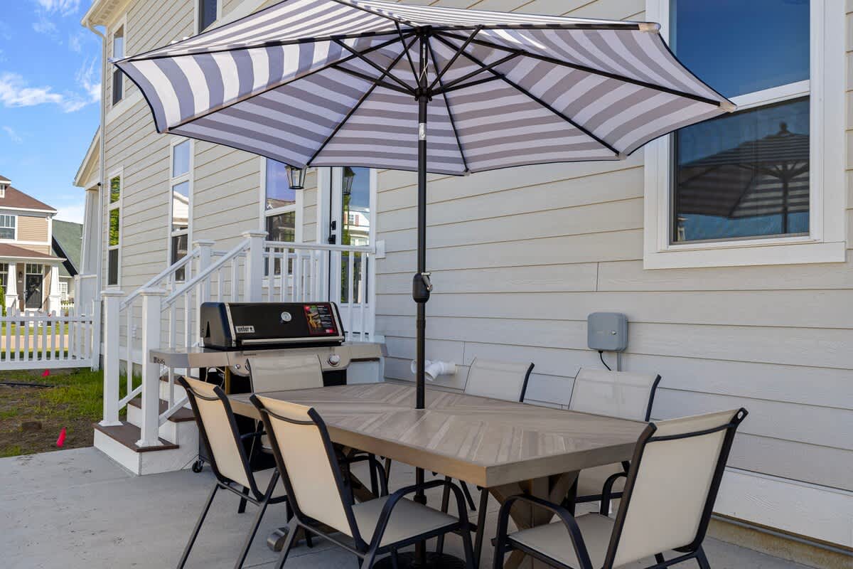 You and your guests can relax on the back deck, barbecue on the gas grill. Ah-h!