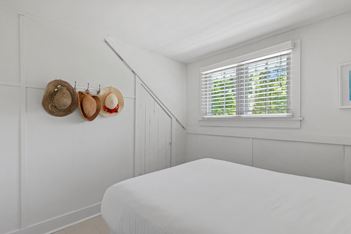 Sunshine and siestas, anyone?