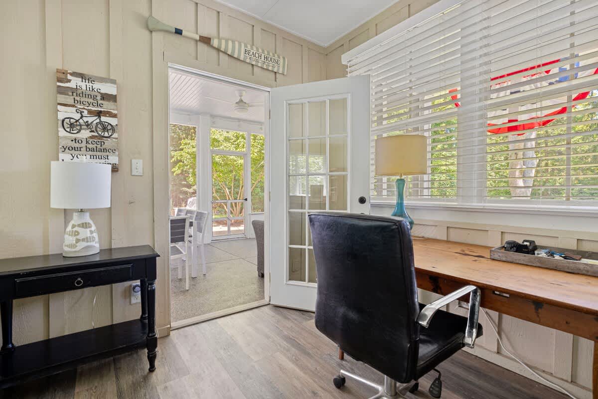 A workspace with a view—where creativity flows as freely as the breeze outside.