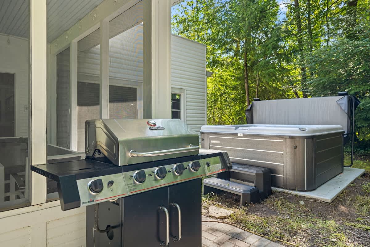 BBQs and hot tub nights—who’s in?