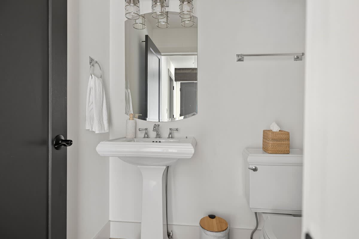 Crisp, clean, and just the right touch of cozy.
