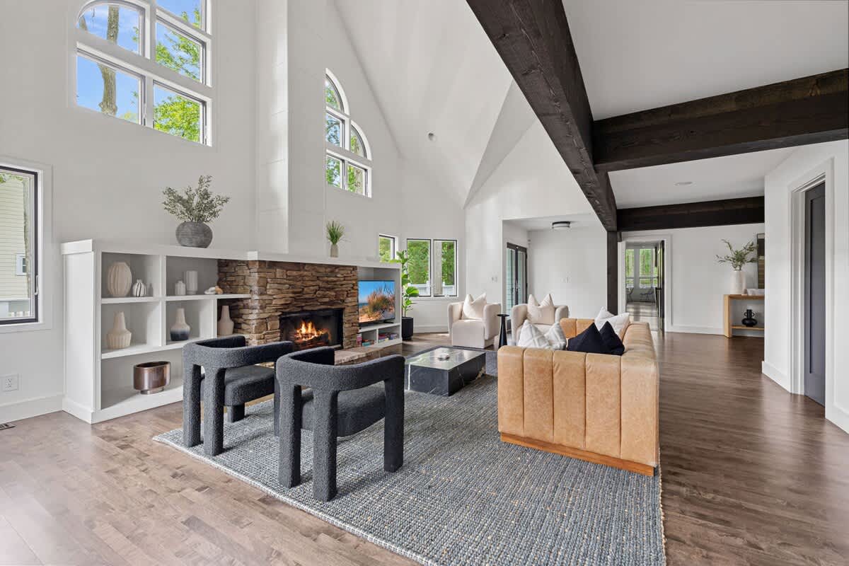 Sunday mornings just got an upgrade—who’s ready to lounge?