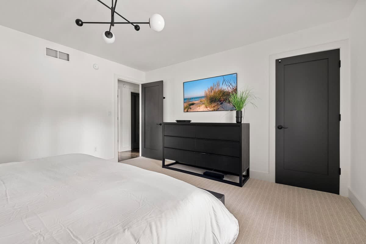 A space so calm, even your thoughts will relax.