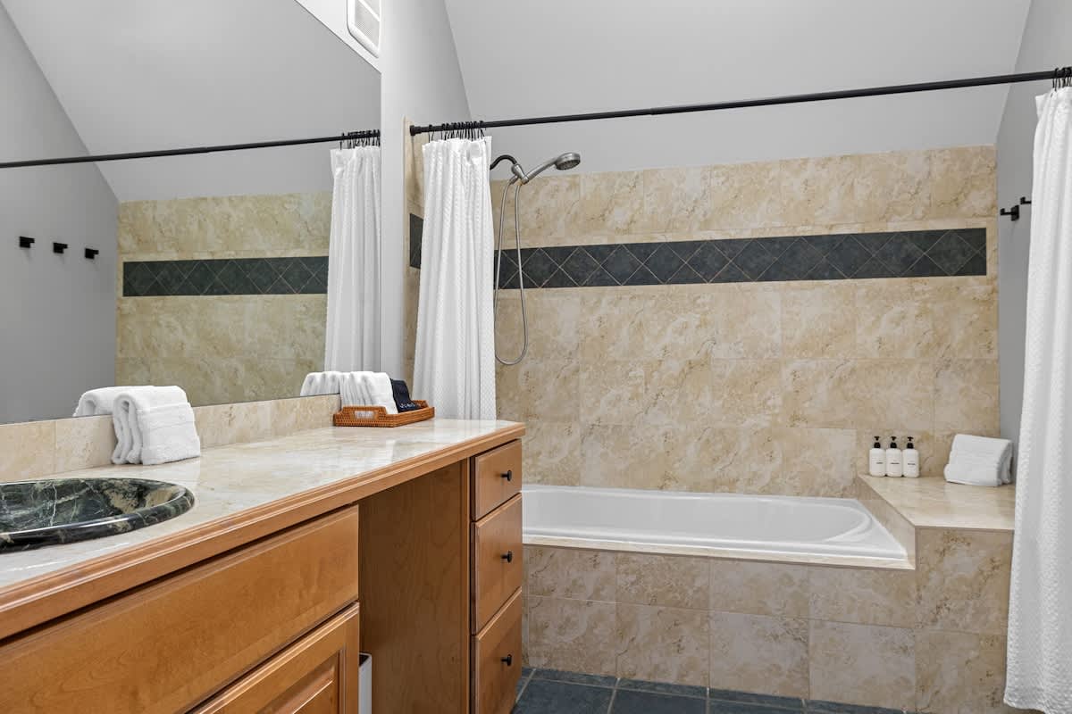 Crisp, clean, and ready for a little pampering session.