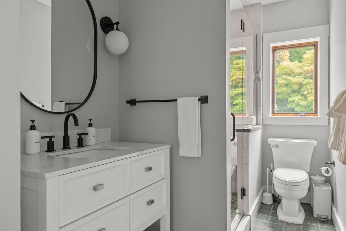A little luxury in every detail—this bathroom is all about modern simplicity.