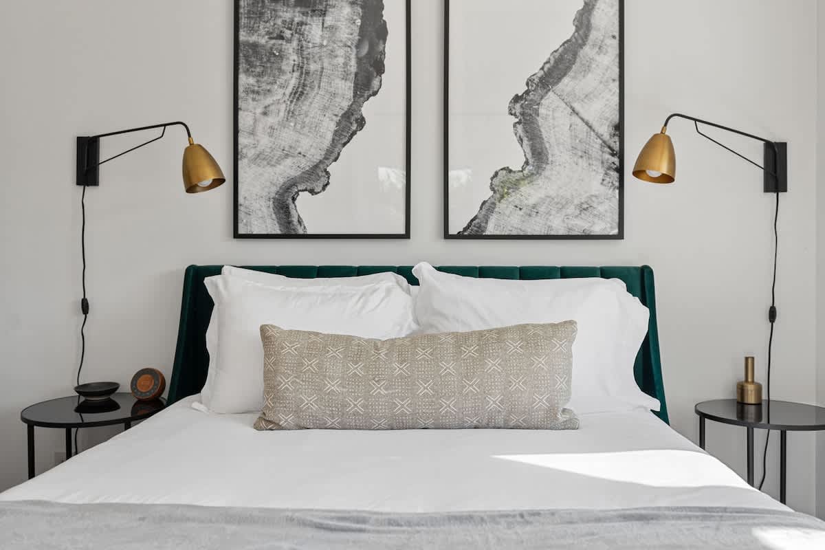 Sharing a space, but never skimping on style. Sweet dreams ahead for all!