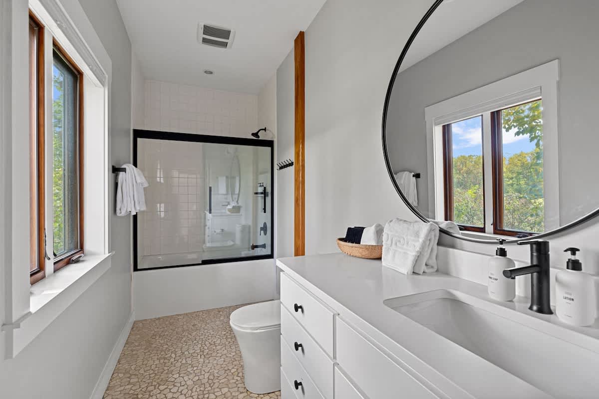 Mirror, mirror on the wall, this bathroom’s got it all!