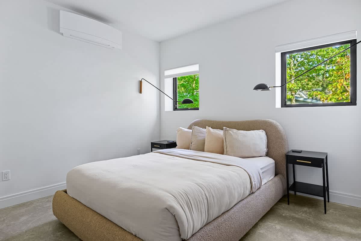 Bedroom 5 has a queen-size bed.