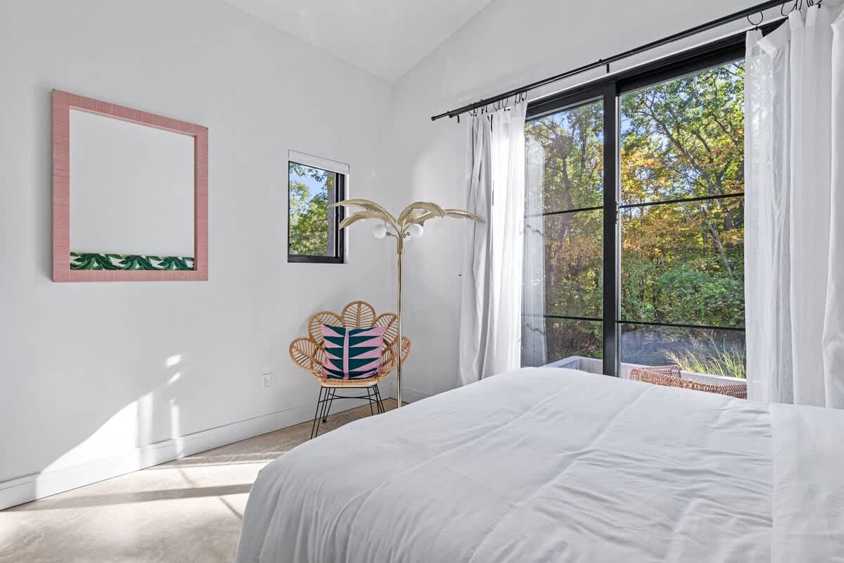 Golden leaves, cozy pillows, and cocoa mornings—what more could you need?
