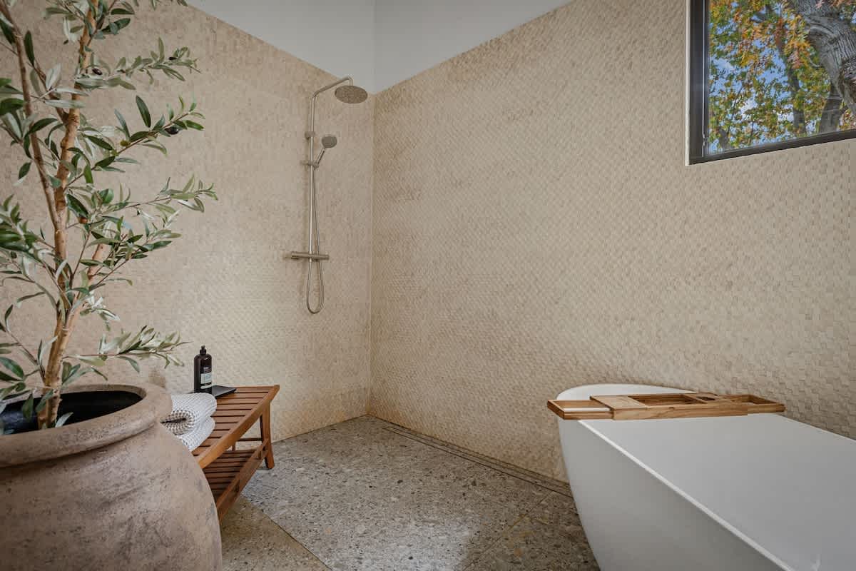 Rain or shine, this shower’s always bringing the calm vibes.