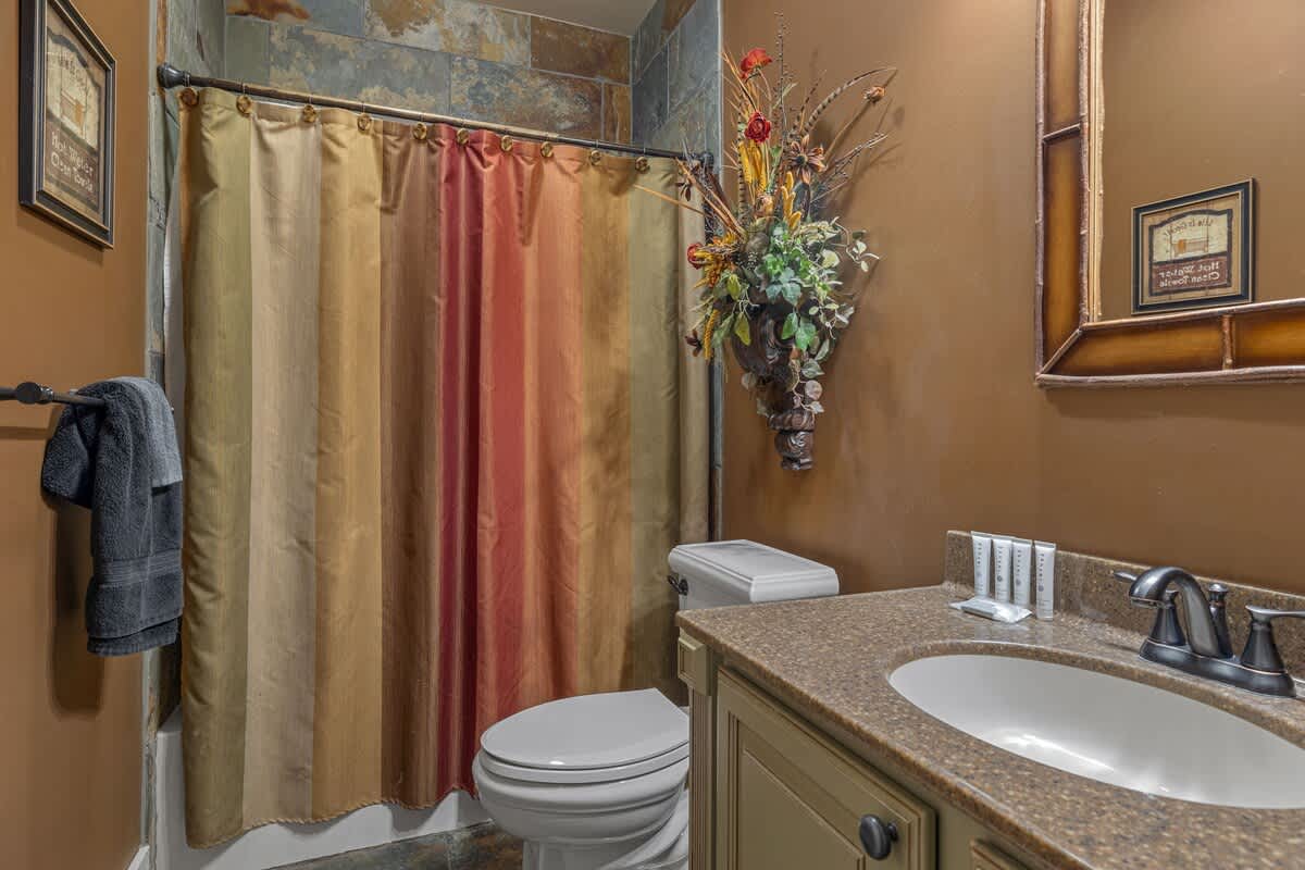 Autumn hues and calming vibes—this little retreat is perfect for unwinding.