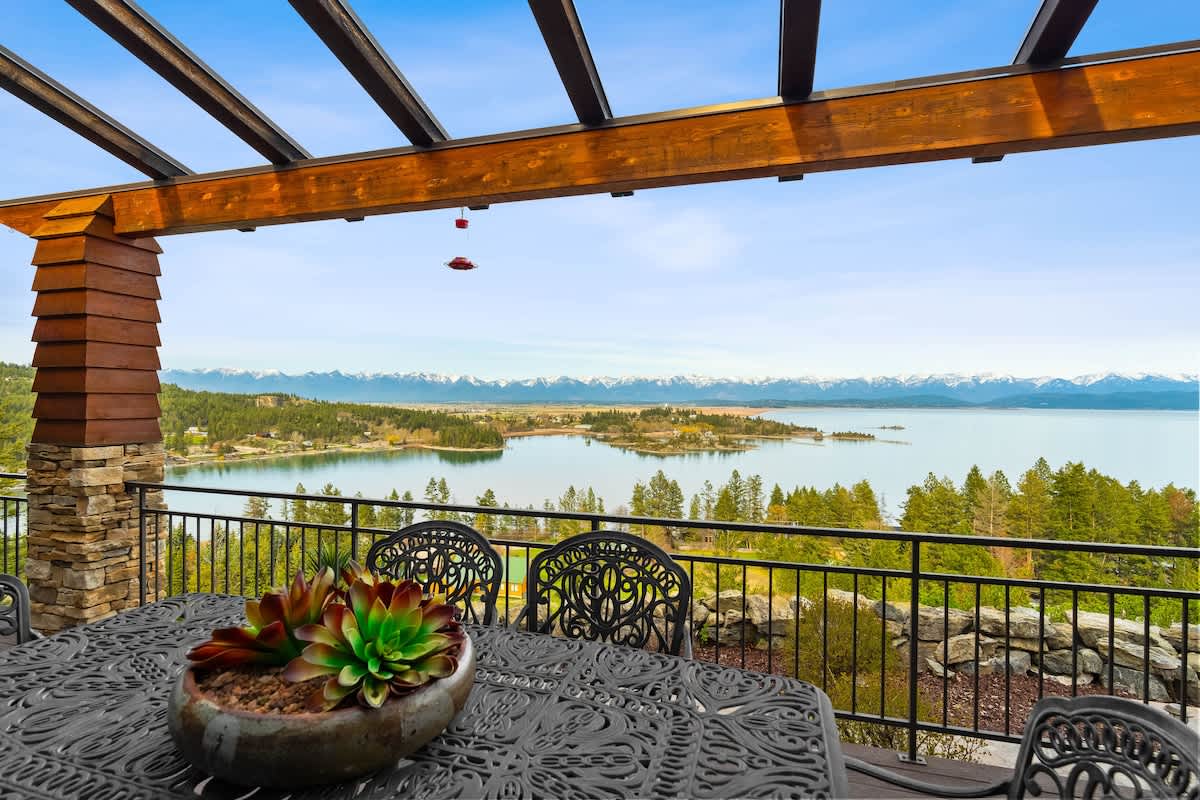 Breakfast with a view that steals the show.