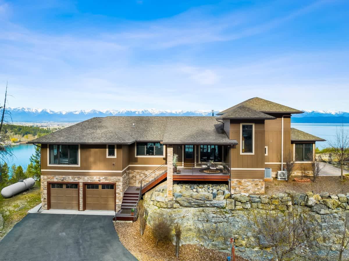 Living on the rocks has never looked so good. Welcome to your cliffside castle!