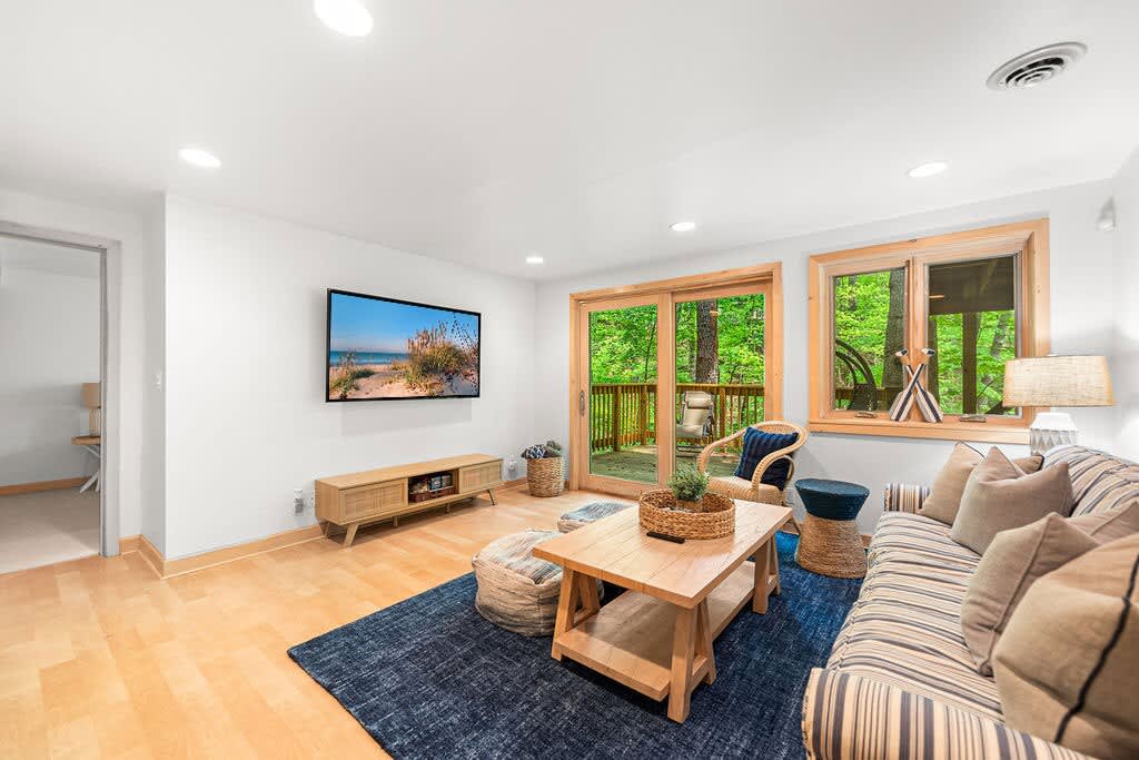 Where movie marathons meet laid-back vibes, this living space is the perfect retreat.