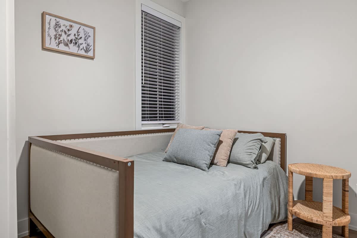 Minimalist chic with maximum relaxation vibes.
