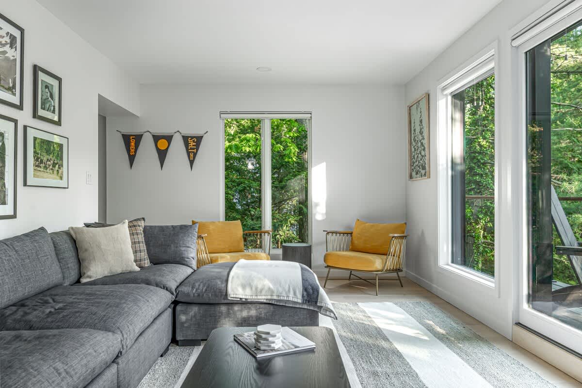 This is where lazy mornings, great books, and forest views come together to create the ultimate chill zone.
