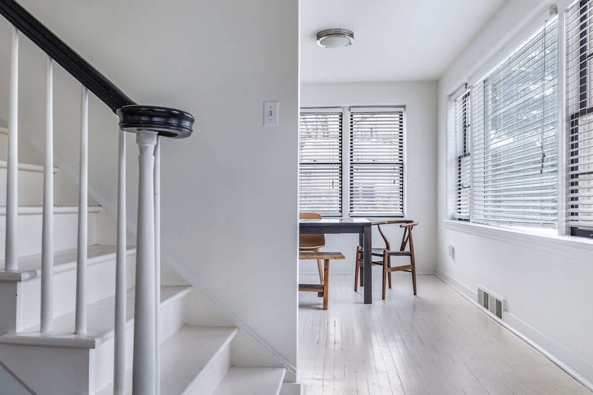 Breakfast nook? Meeting room? Daydream zone? This corner wears many hats.