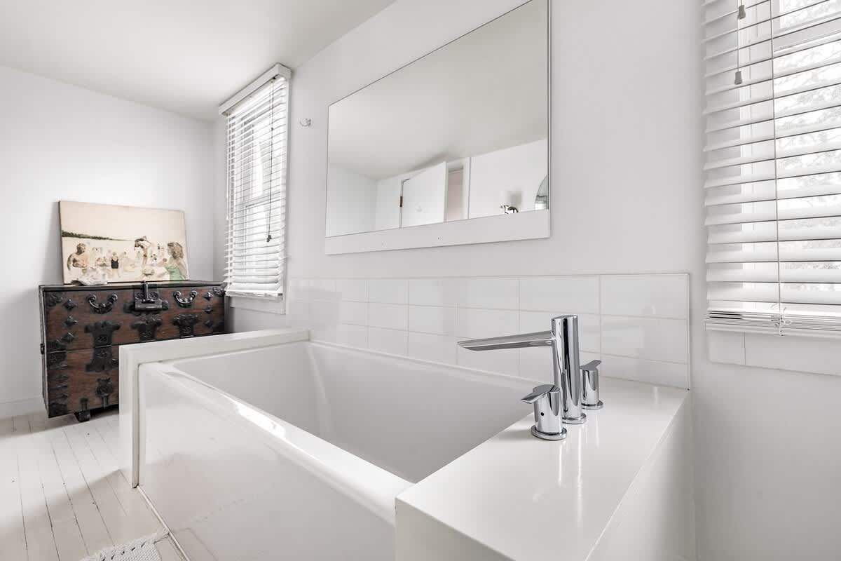 A soak with a side of serenity.