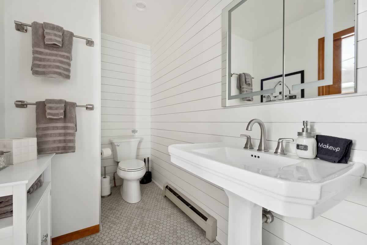 Crisp towels, modern touches, and a relaxing atmosphere just for you.