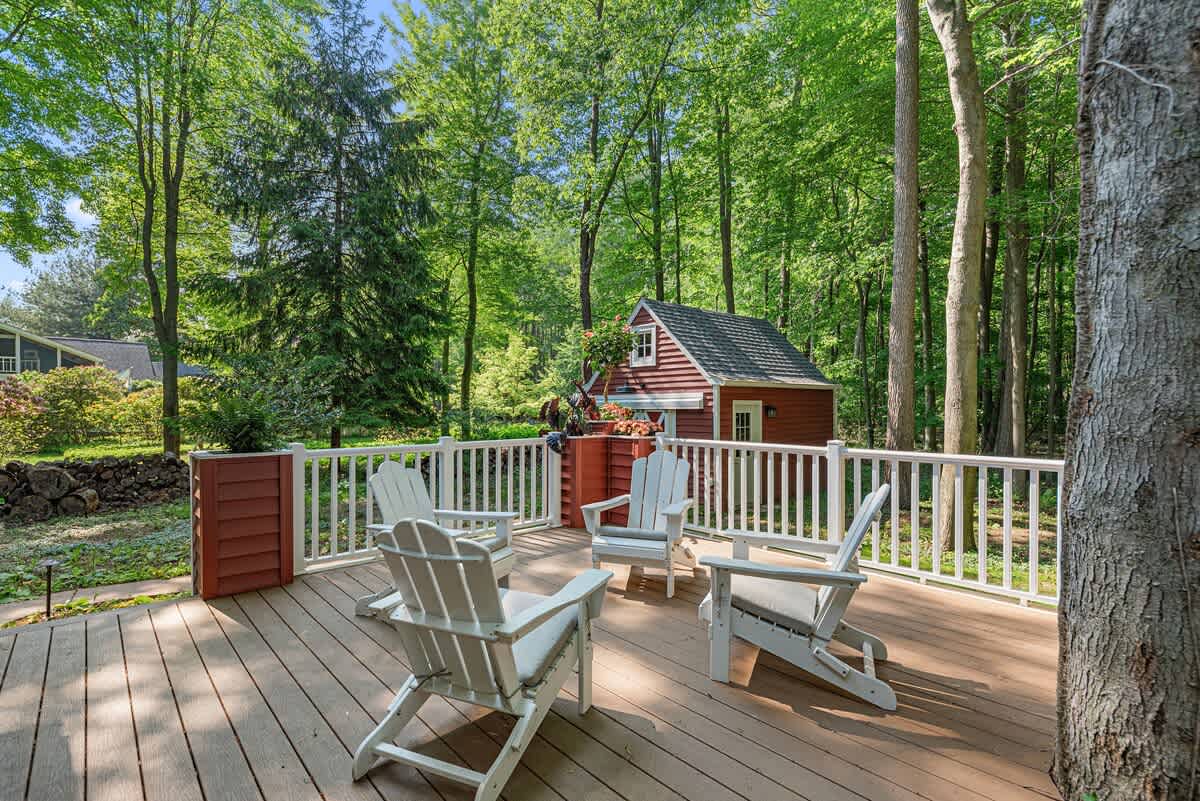 Four chairs, one perfect moment and endless laughter. The perfect spot for making memories!