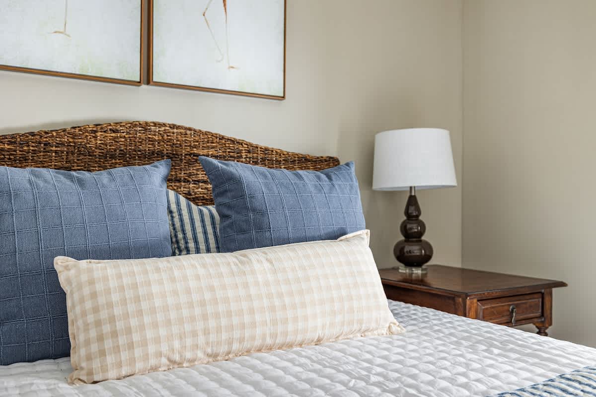 The fluffier the pillows, the sweeter the dreams—who’s ready to snooze?