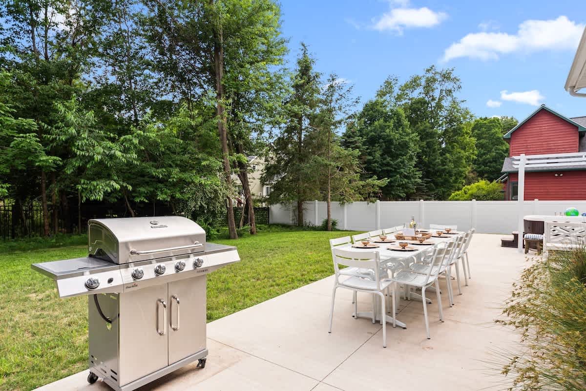 A backyard BBQ haven for every occasion.