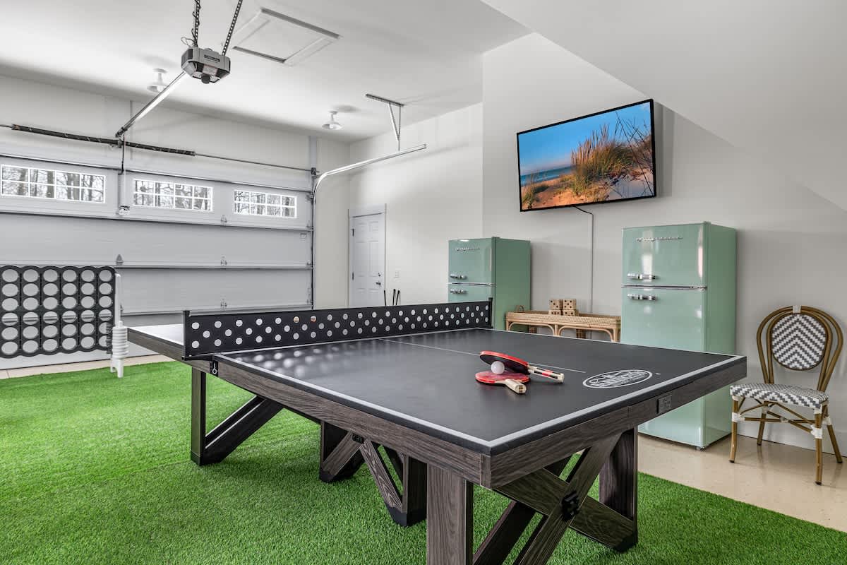 Ace your next vacation with epic ping pong matches and all-day entertainment!