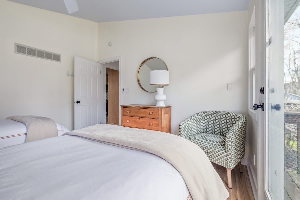 Bedroom 2 is on the main level & has a 2 twin-size beds.
