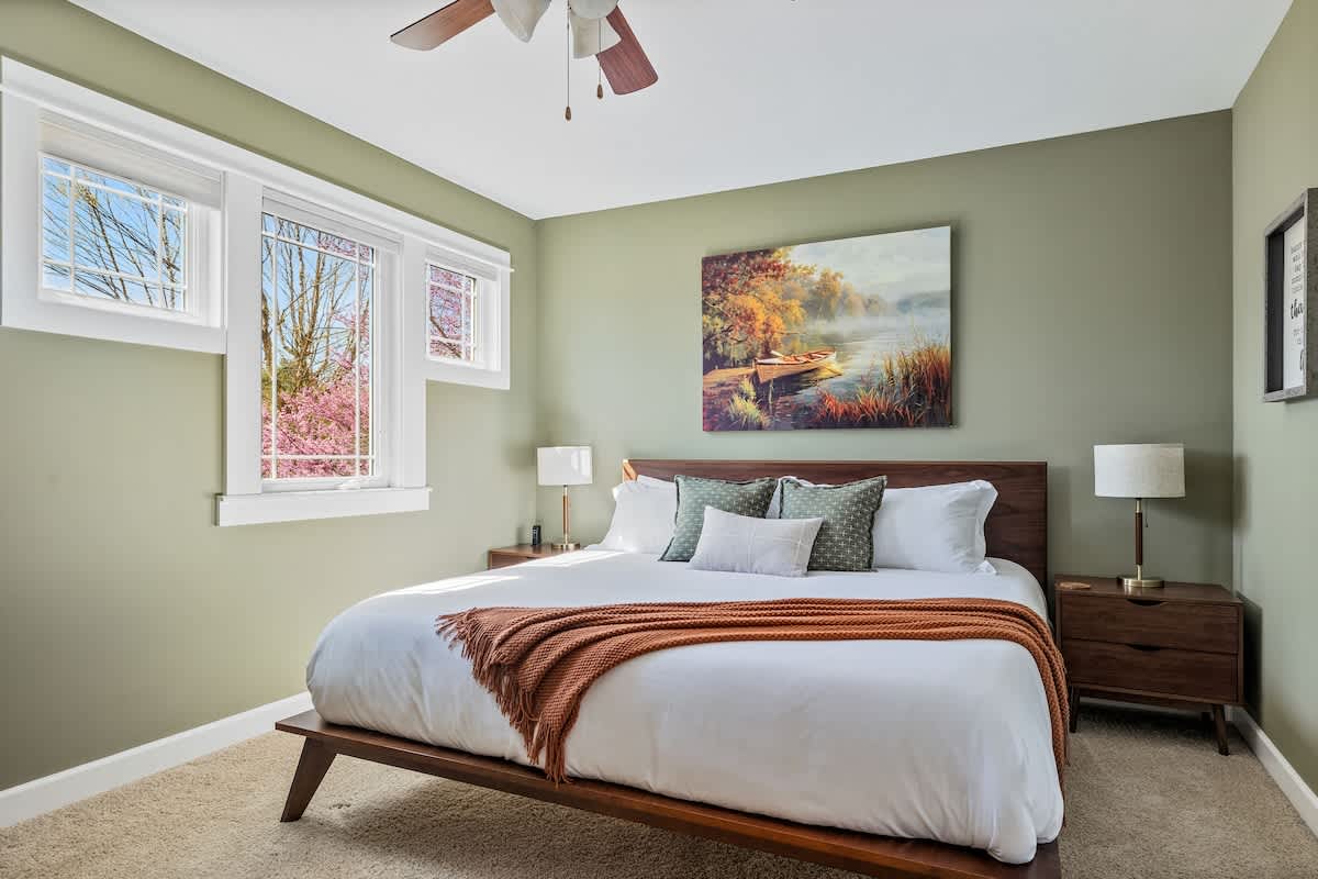 Bedroom 2 is on the upper level & has a king-size bed.