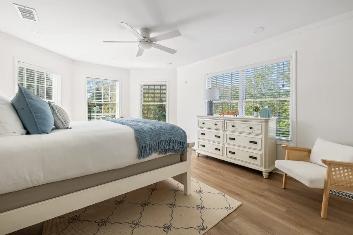 A fresh, airy vibe that sets the tone for easy mornings and peaceful nights.