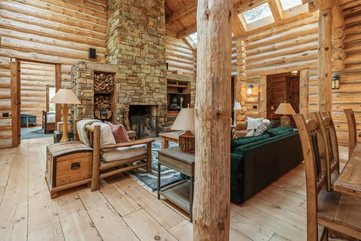 From sunrise light to firelight glow, this space wraps you in warmth.