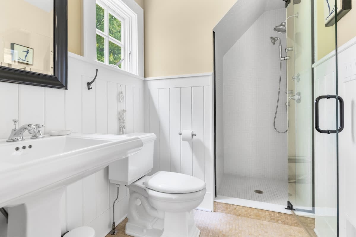 A crisp, modern bath with style in every detail.