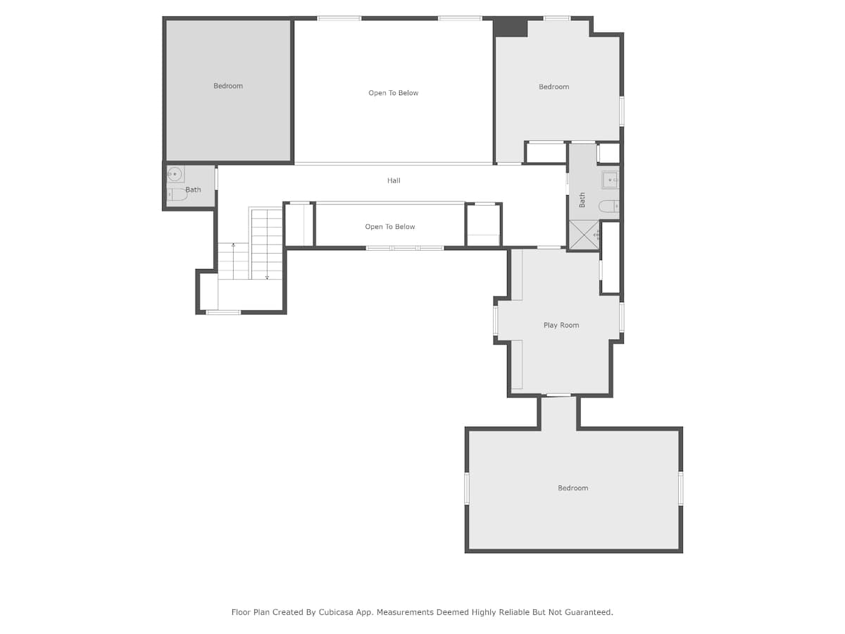 The Ponchartrain's upper level floorplan.