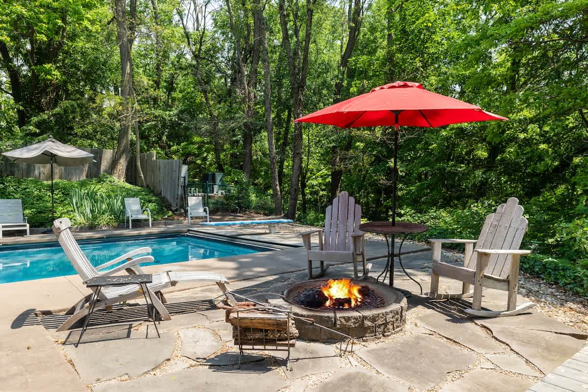 Unplug, unwind, and toast by the poolside fire.