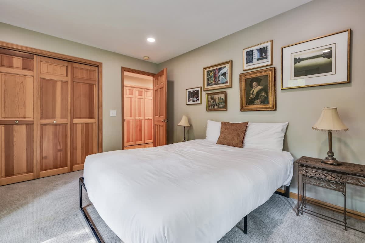 Bedroom 2 is on the main level & has queen-size bed.