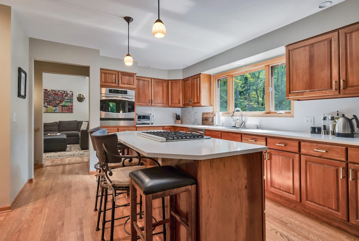 Sunlight, style, and space to savor every bite.